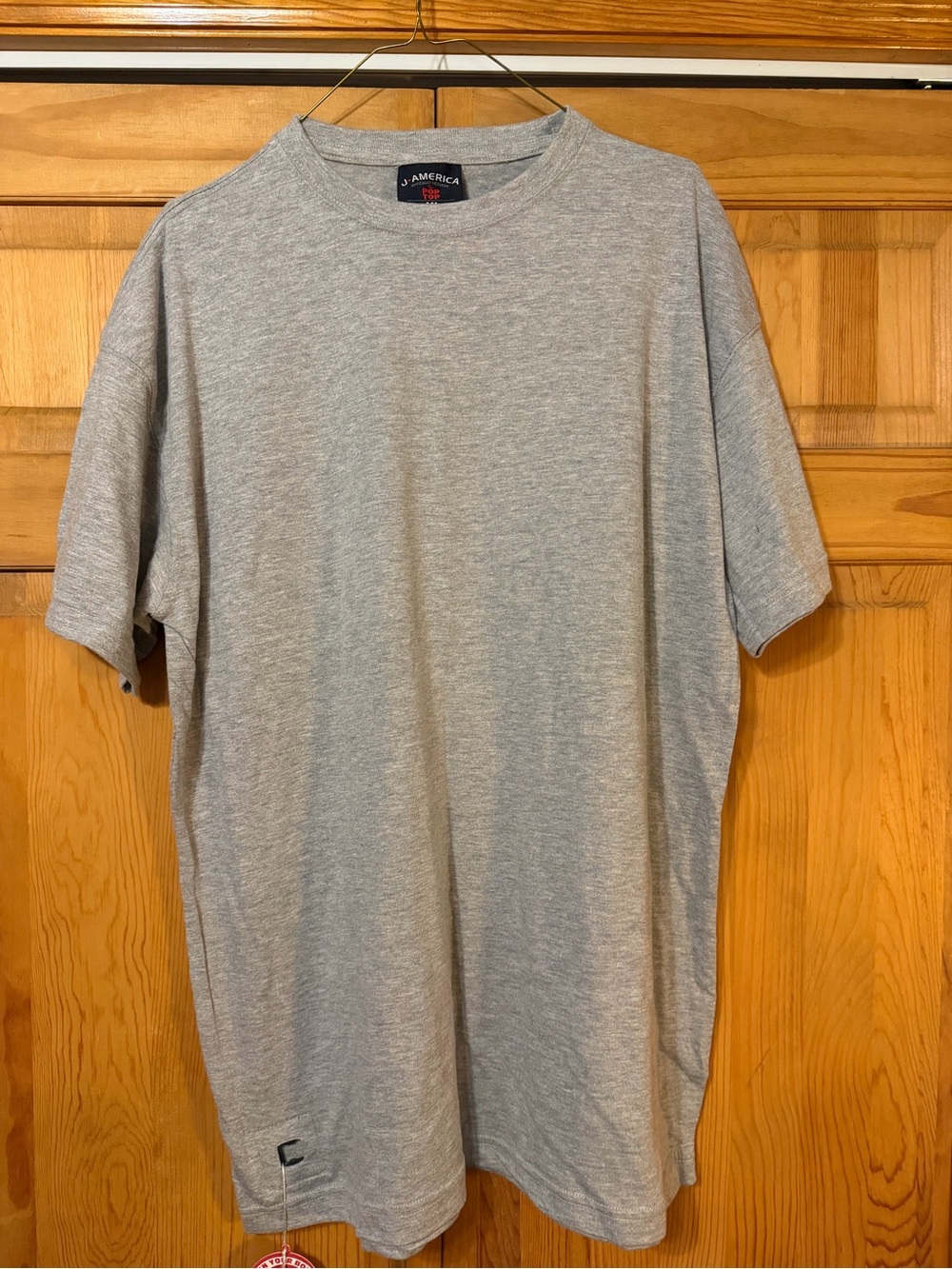 J. America Men's Short Sleeve Crew T-Shirt in Heather Gray